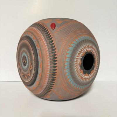 LOT 41B: 1990s Navajo Pottery Signed by Artist David Willie
