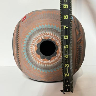 LOT 41B: 1990s Navajo Pottery Signed by Artist David Willie