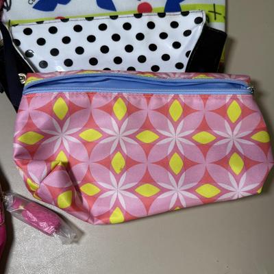 LOT 46B: Esteé Lauder Makeup Bags & More Fashionable Pouches