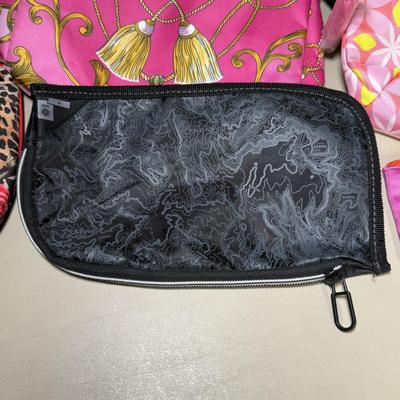 LOT 46B: Esteé Lauder Makeup Bags & More Fashionable Pouches