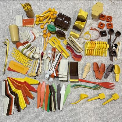 LOT 48B: Large Collection of Vintage Tupperware Utensils, Measuring Instruments & More