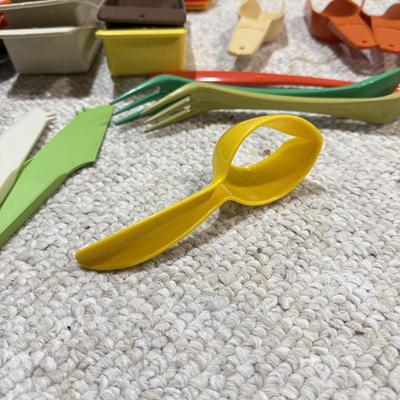 LOT 48B: Large Collection of Vintage Tupperware Utensils, Measuring Instruments & More