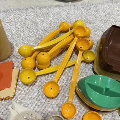 LOT 48B: Large Collection of Vintage Tupperware Utensils, Measuring Instruments & More