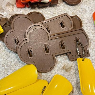 LOT 49B: Vintage Tupperware Collection - Containers, Measuring Cup, Key Hooks, Combs, Kids’ Lunchbox & Mo