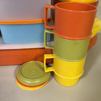 LOT 50B: Vintage 70s Style Tupperware Collection