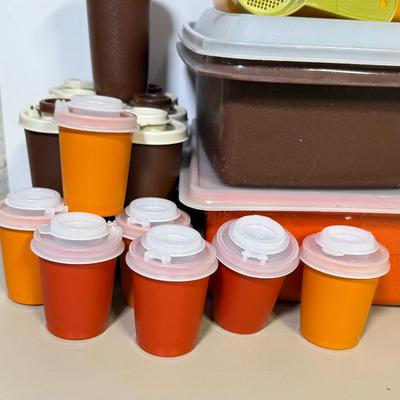 LOT 50B: Vintage 70s Style Tupperware Collection