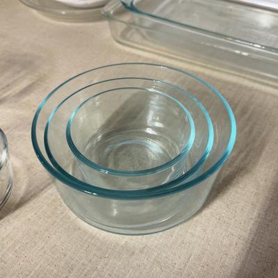 LOT 65B: Collection of Pyrex Glass Baking Dishes w/ Corning Ware Coffee Pot & Blue Cornflower Baking Dishes