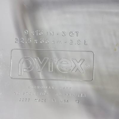 LOT 65B: Collection of Pyrex Glass Baking Dishes w/ Corning Ware Coffee Pot & Blue Cornflower Baking Dishes