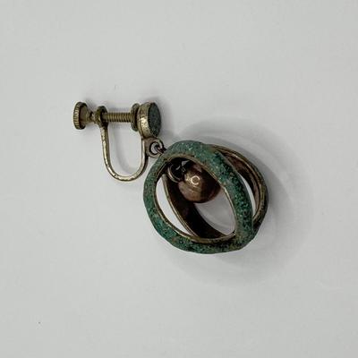 LOT 76J: Scrap/Craft Lot - Broken 14kt Gold Chain & Sterling Silver Rings w/ Mis-Match Silver Screwback Earrings