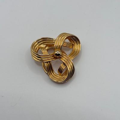 LOT 78J: Collection of Goldtone Jewelry - Collar Buckle Choker Necklaces, Size 4.5 Ring, Pins & Brooches