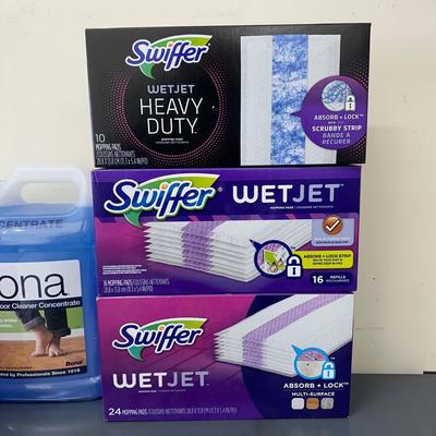 LOT 84G: Swiffer Wet Jet Supplies & Hardwood Floor Cleaner