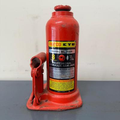 LOT 85G: Automotive Essentials! Hydraulic Jack, Ice Scrapers, Gas Can & More