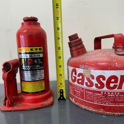 LOT 85G: Automotive Essentials! Hydraulic Jack, Ice Scrapers, Gas Can & More