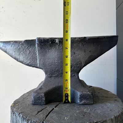 LOT 87G: Vintage Anvil w/ Stump Included