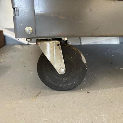 LOT 88G: 3 Tier Rolling Tool Cart w/ All Contents & Tools Included