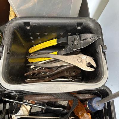 LOT 88G: 3 Tier Rolling Tool Cart w/ All Contents & Tools Included