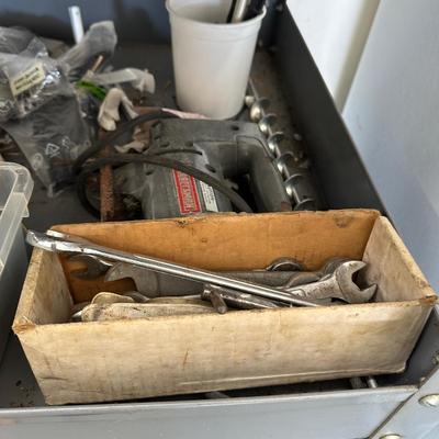 LOT 88G: 3 Tier Rolling Tool Cart w/ All Contents & Tools Included