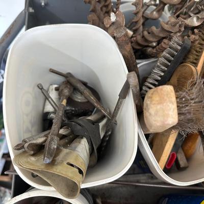 LOT 88G: 3 Tier Rolling Tool Cart w/ All Contents & Tools Included