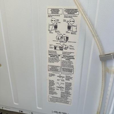 LOT 89G: General Electric Company Refrigerator model TFX25JPCC WW