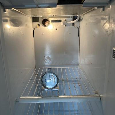 LOT 89G: General Electric Company Refrigerator model TFX25JPCC WW