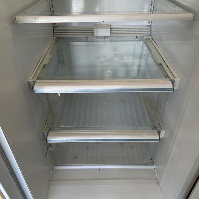 LOT 89G: General Electric Company Refrigerator model TFX25JPCC WW