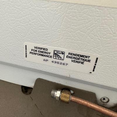 LOT 89G: General Electric Company Refrigerator model TFX25JPCC WW