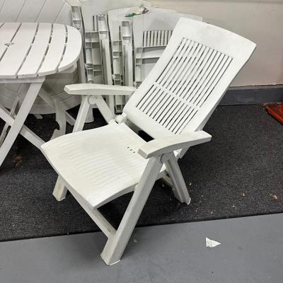LOT 93G: Folding Patio Furniture - 4 Chairs & 2 Tables