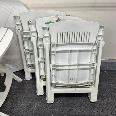 LOT 93G: Folding Patio Furniture - 4 Chairs & 2 Tables