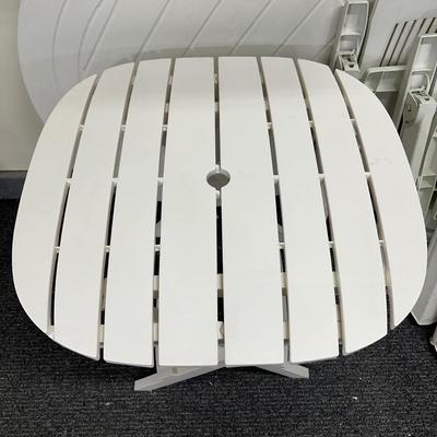LOT 93G: Folding Patio Furniture - 4 Chairs & 2 Tables