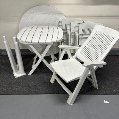 LOT 93G: Folding Patio Furniture - 4 Chairs & 2 Tables