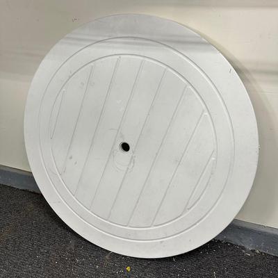 LOT 93G: Folding Patio Furniture - 4 Chairs & 2 Tables