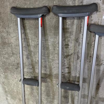 LOT 98B: Everest Jenning Wheelchair & 2 Sets Of Crutches
