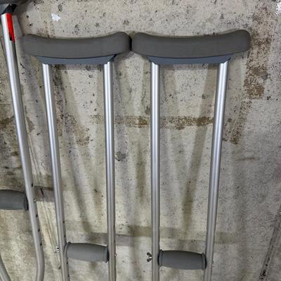 LOT 98B: Everest Jenning Wheelchair & 2 Sets Of Crutches