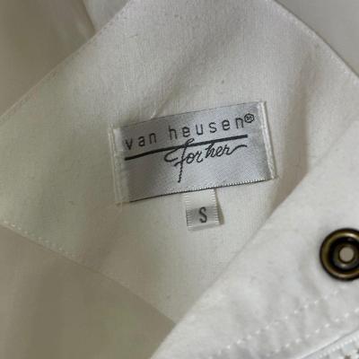 LOT 100B: Collection Of Women’s Jackets, Coats & More