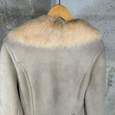 LOT 101B: Vintage Sheepskin Coat Size 10