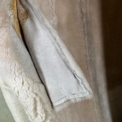 LOT 101B: Vintage Sheepskin Coat Size 10