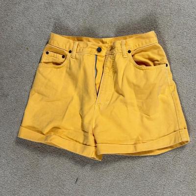LOT 108B: Women’s Denim Jeans/Shorts Collection