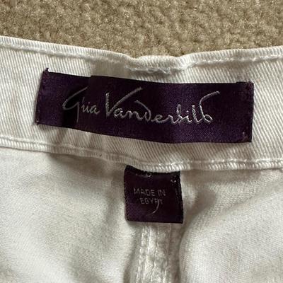 LOT 108B: Women’s Denim Jeans/Shorts Collection