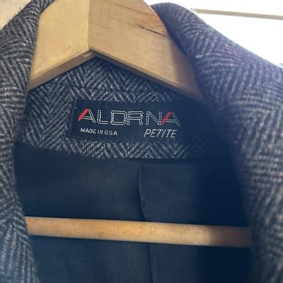 LOT 110B: Women’s Sport Coats & More!