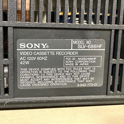 LOT 113B: Sony Video Cassette Recorder Model SLV-686HF