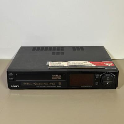 LOT 113B: Sony Video Cassette Recorder Model SLV-686HF
