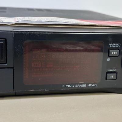 LOT 113B: Sony Video Cassette Recorder Model SLV-686HF