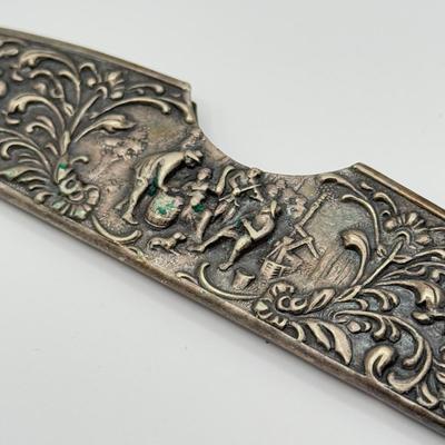 LOT 131J: Vintage Silverplated Dutch Comb Case marked Zilfla90