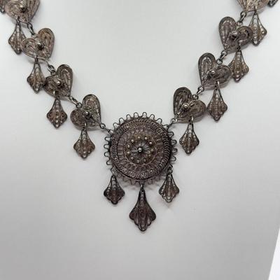 LOT 140J: Beautiful Vintage Silver Filigree Necklace & Drop Screwback Earrings