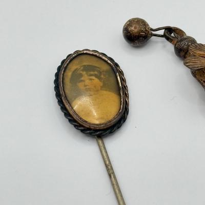 LOT 141J: Vintage Stick Pins, Pocket Knife & More