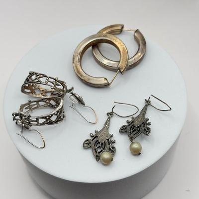 LOT 145J: Vintage Silvertone Jewelry Collection