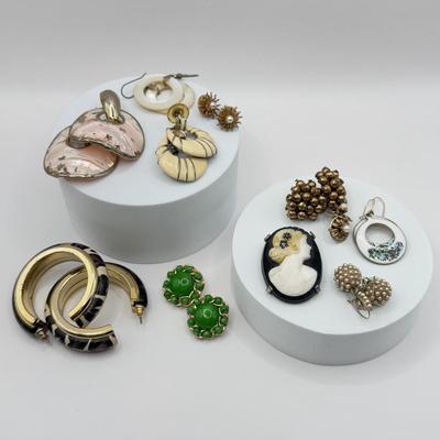 LOT 146J: Collection of Cool Vintage Earrings w/ Cameo Brooch
