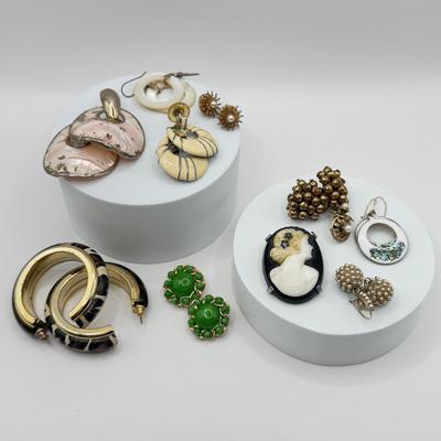 LOT 146J: Collection of Cool Vintage Earrings w/ Cameo Brooch