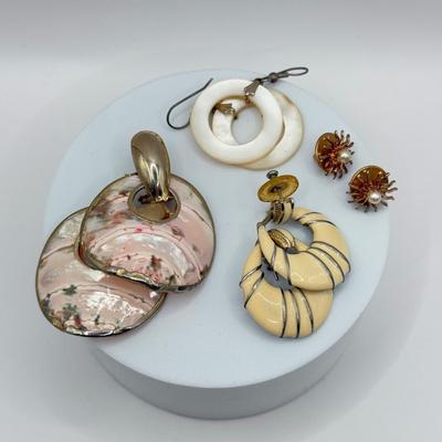 LOT 146J: Collection of Cool Vintage Earrings w/ Cameo Brooch