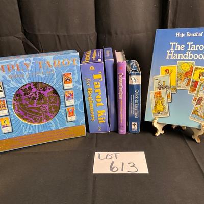 Lot U 613. Tarot Kit